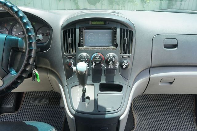 HYUNDAI現代 STAREX  第16張相片