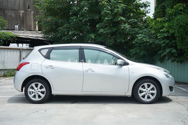 NISSAN日產 TIIDA  第3張相片