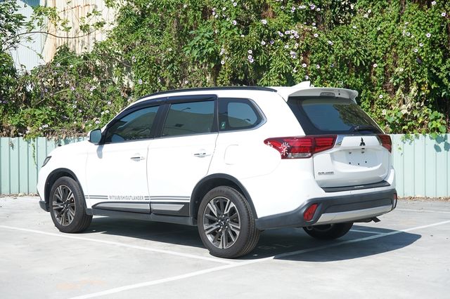 MITSUBISHI三菱 OUTLANDER  第5張相片