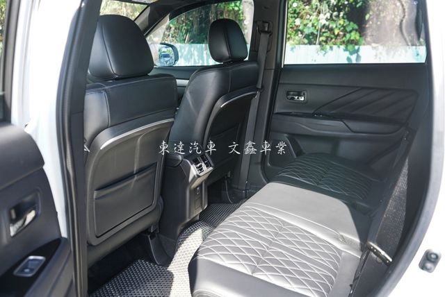 MITSUBISHI三菱 OUTLANDER  第9張相片