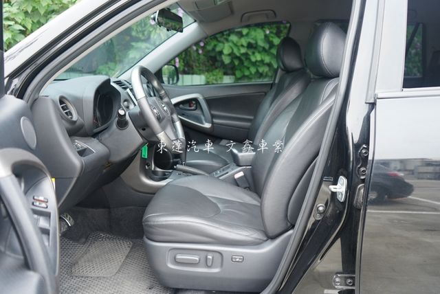 TOYOTA豐田 RAV4  第9張相片