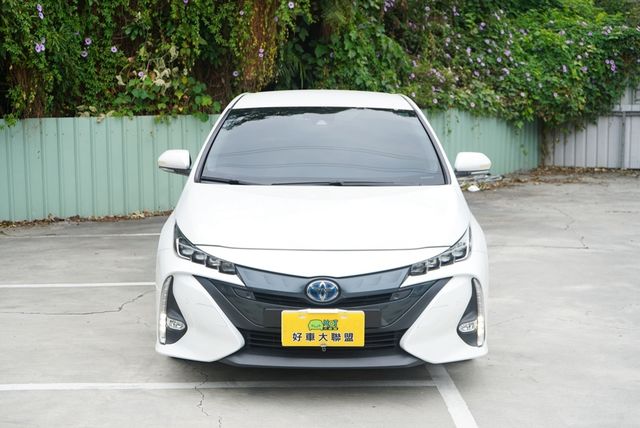 TOYOTA豐田 PRIUS PHV  第2張相片