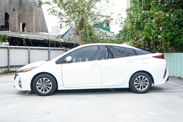 TOYOTA豐田 PRIUS PHV  第6張相片