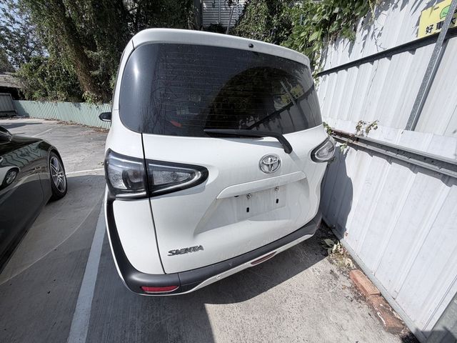 TOYOTA豐田 SIENTA  第3張相片