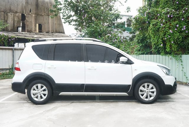 NISSAN日產 LIVINA  第3張相片