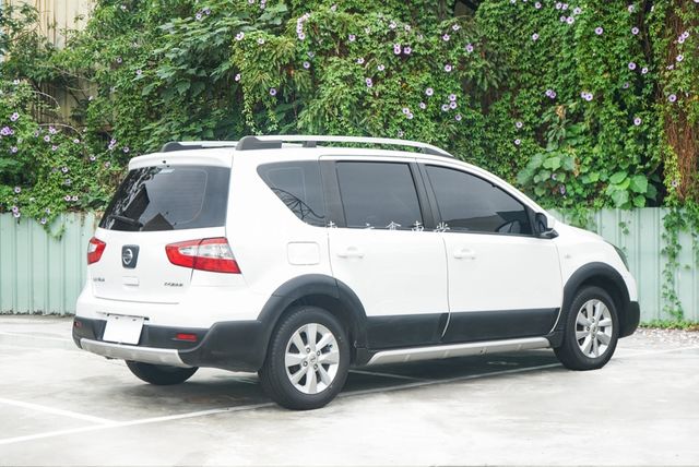 NISSAN日產 LIVINA  第4張相片