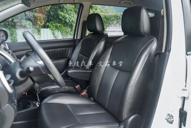 NISSAN日產 LIVINA  第10張相片