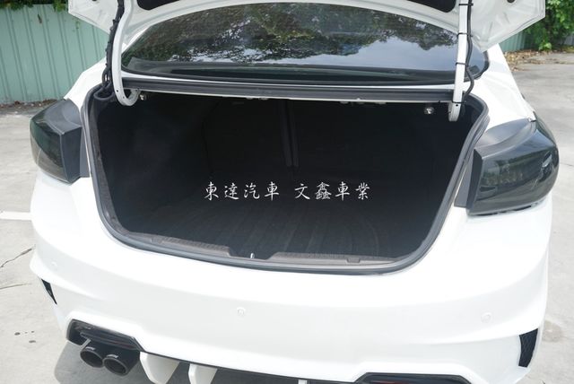 HYUNDAI現代 ELANTRA  第8張相片
