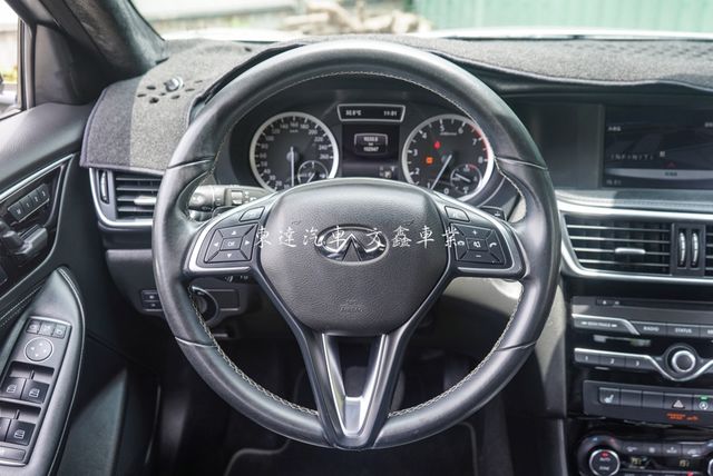 INFINITI無限 Q30  第12張相片