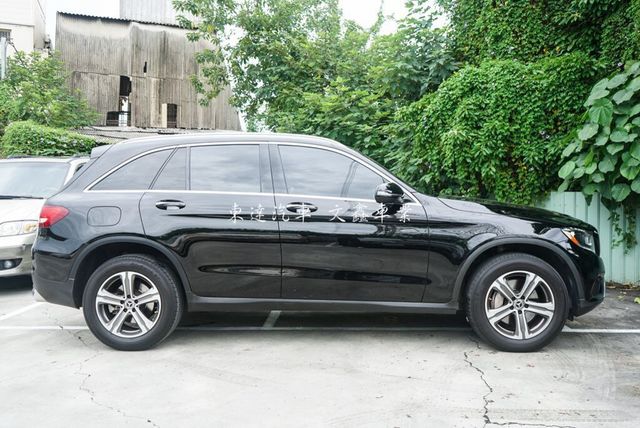 M-BENZ賓士 GLC300  第3張相片