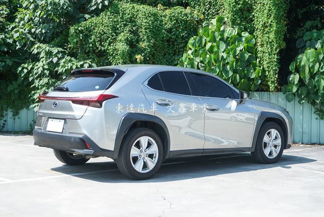 LEXUS凌志 UX250H  第4張相片