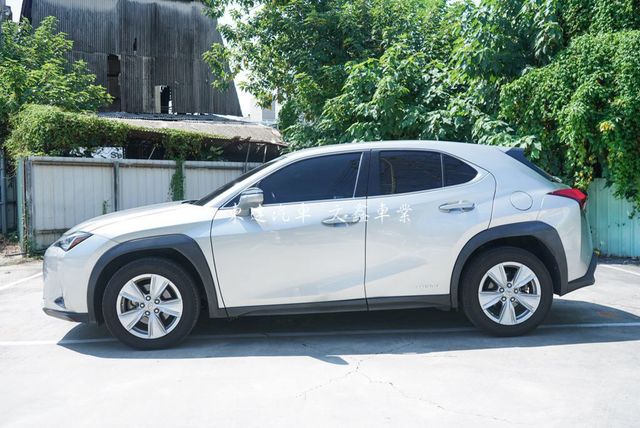 LEXUS凌志 UX250H  第7張相片
