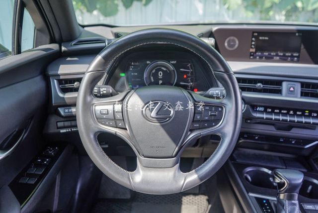 LEXUS凌志 UX250H  第12張相片