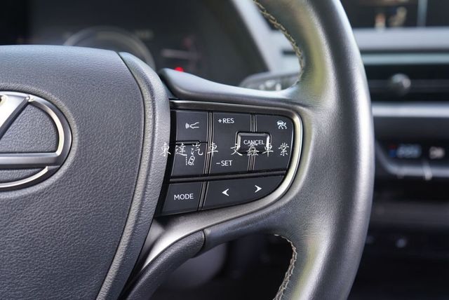 LEXUS凌志 UX250H  第13張相片