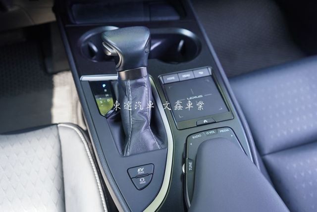 LEXUS凌志 UX250H  第17張相片