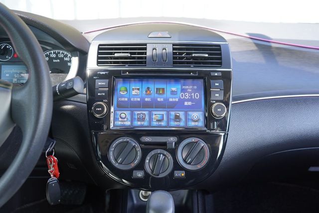 NISSAN日產 TIIDA  第16張相片