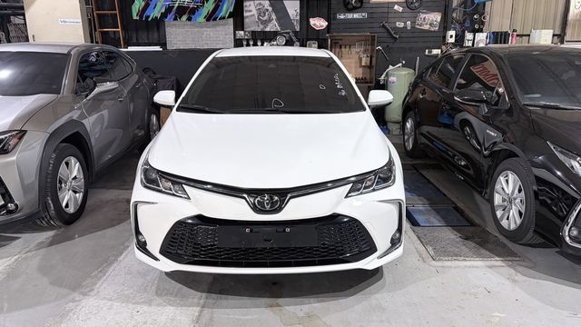 TOYOTA豐田 ALTIS  第2張相片