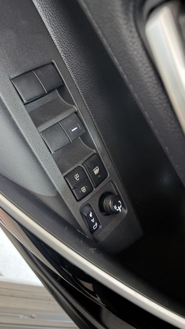 TOYOTA豐田 ALTIS  第11張相片