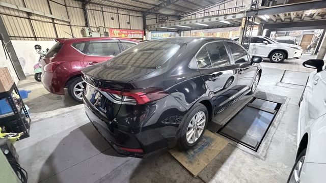 TOYOTA豐田 ALTIS  第3張相片