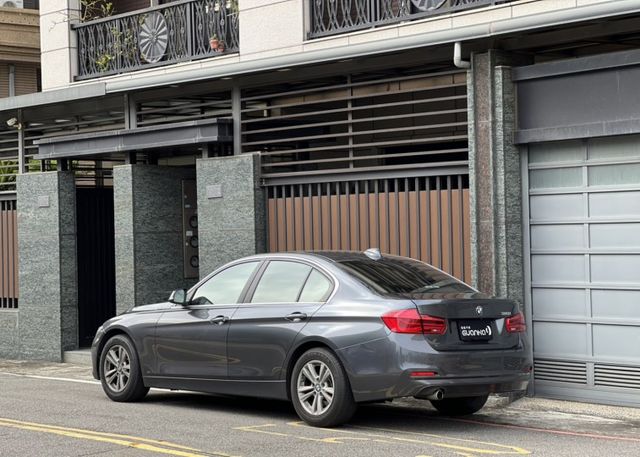 3 SERIES SEDAN F30  第2張相片