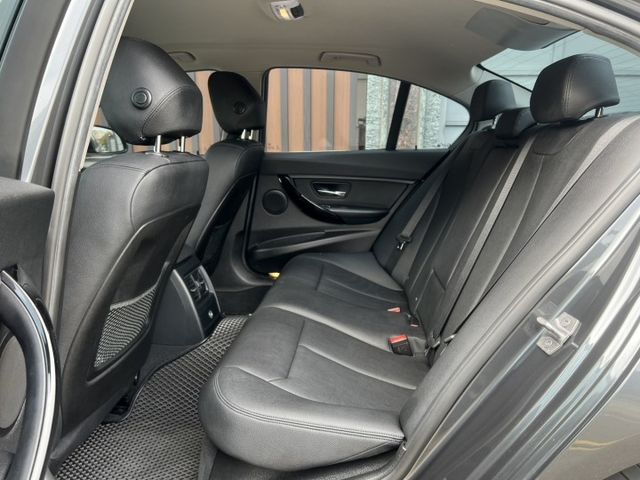 3 SERIES SEDAN F30  第7張相片