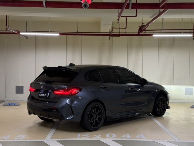 1 SERIES  第2張相片