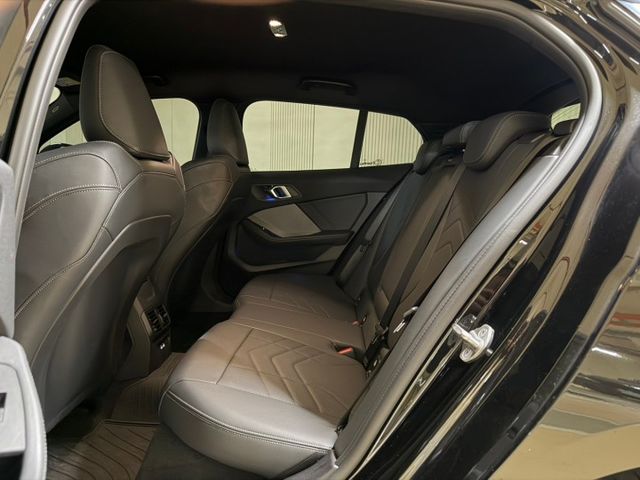 1 SERIES  第7張相片