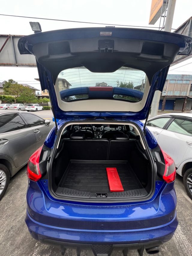 FORD福特 FOCUS  第8張相片