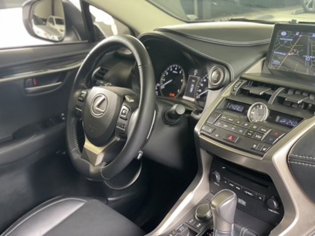 LEXUS凌志 NX200T  第5張相片