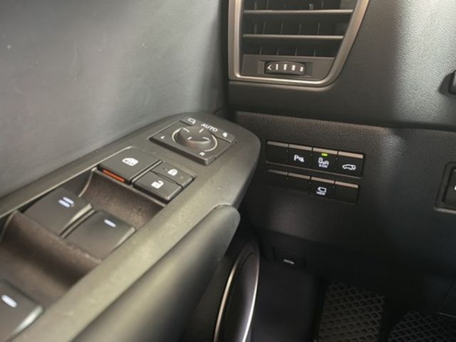 LEXUS凌志 NX200T  第11張相片