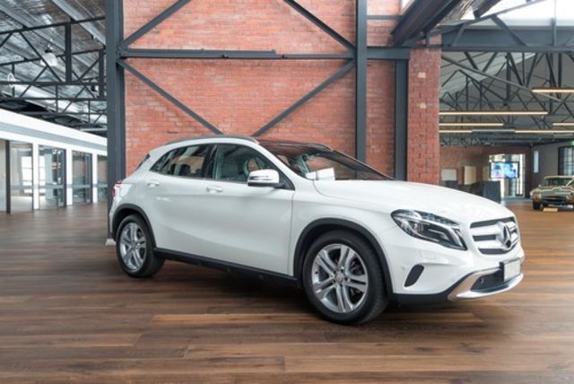 M-BENZ賓士 GLA200  第4張相片