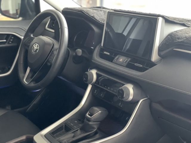 TOYOTA豐田 RAV4  第3張相片
