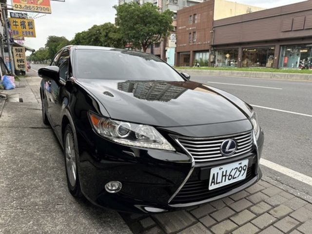 LEXUS凌志 ES300H  第11張相片