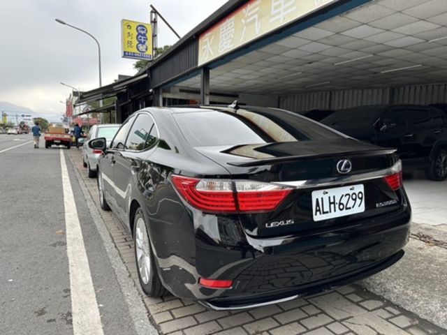 LEXUS凌志 ES300H  第12張相片