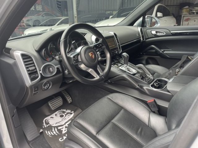 PORSCHE保時捷 CAYENNE  第14張相片