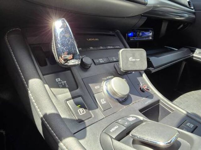 LEXUS凌志 CT200H  第5張相片