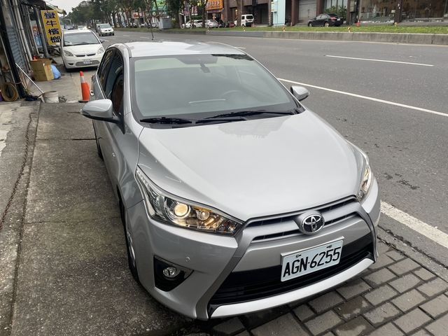 TOYOTA豐田 YARIS  第2張相片