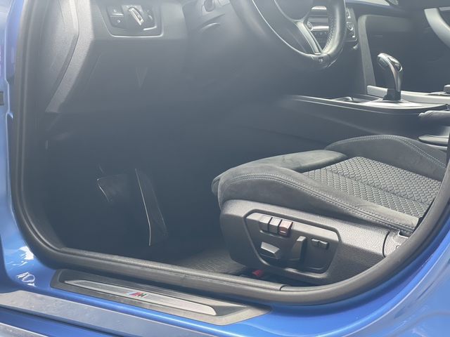 BMW寶馬 320I SEDAN ZA  第3張相片