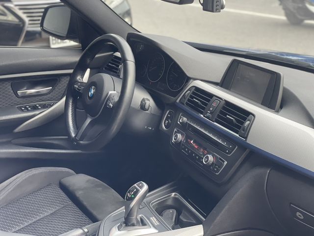 BMW寶馬 320I SEDAN ZA  第10張相片