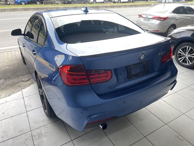 BMW寶馬 320I SEDAN ZA  第13張相片