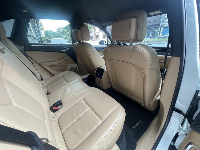 PORSCHE保時捷 MACAN  第21張相片