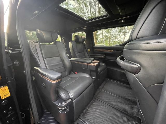 TOYOTA豐田 ALPHARD  第5張相片