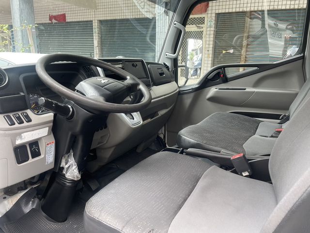 MITSUBISHI三菱 FUSO 7.5頓  第11張相片