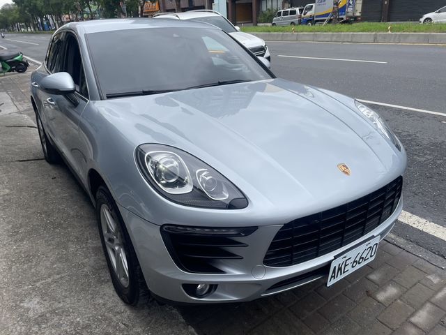 PORSCHE保時捷 MACAN  第3張相片