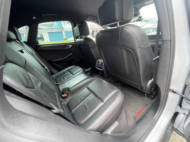 PORSCHE保時捷 MACAN  第12張相片