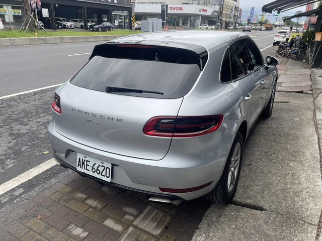 PORSCHE保時捷 MACAN  第13張相片