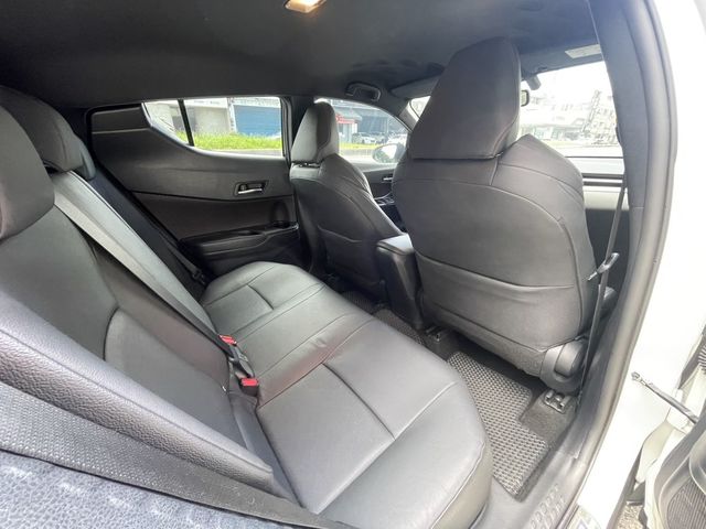 TOYOTA豐田 C-HR  第10張相片