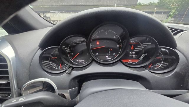 PORSCHE保時捷 CAYENNE  第9張相片