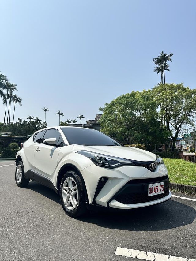 TOYOTA豐田 C-HR  第1張相片
