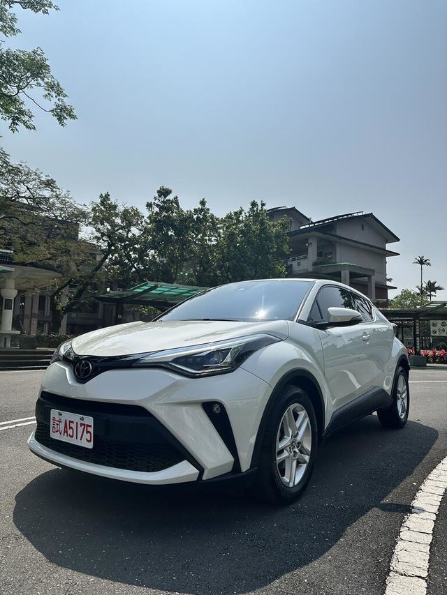 TOYOTA豐田 C-HR  第3張相片
